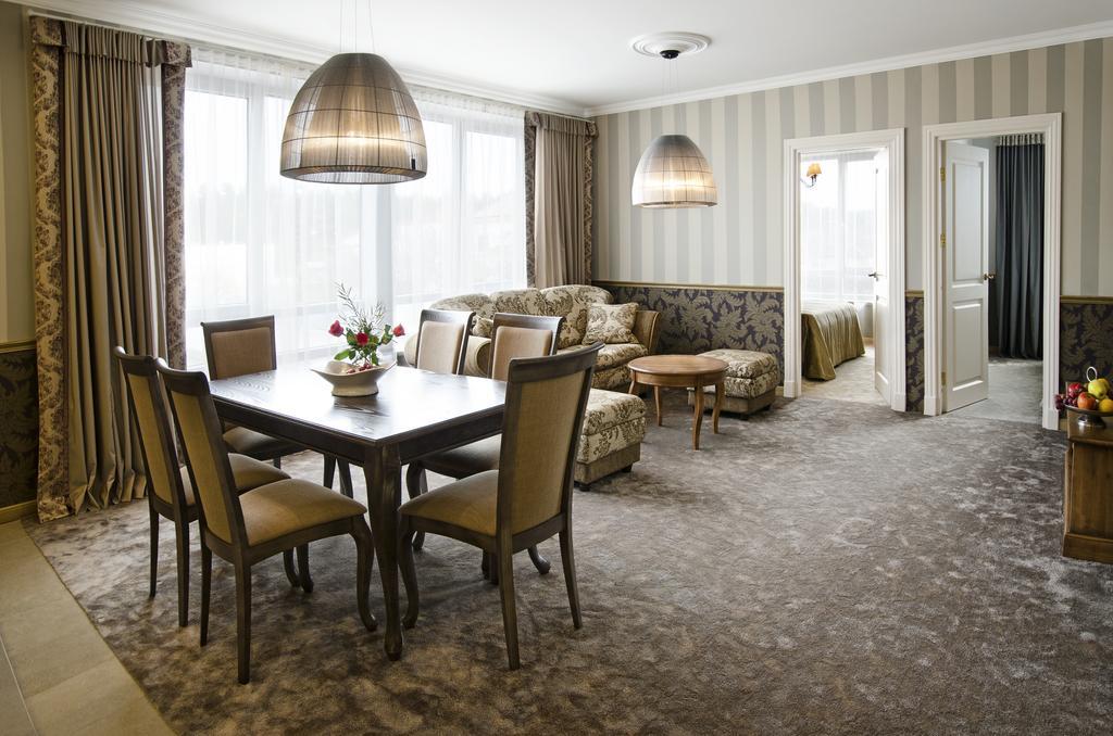 Ursula Royal Apartments Druskininkai Rum bild